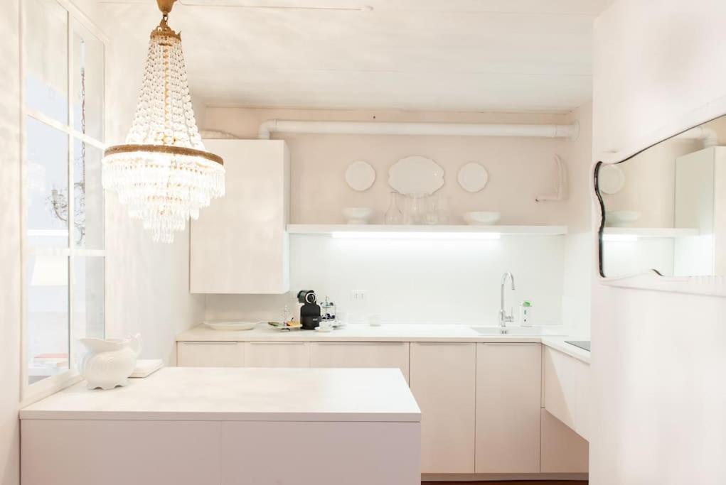 Di Tutto Punto In Centro A เวโรนา ภายนอก รูปภาพ