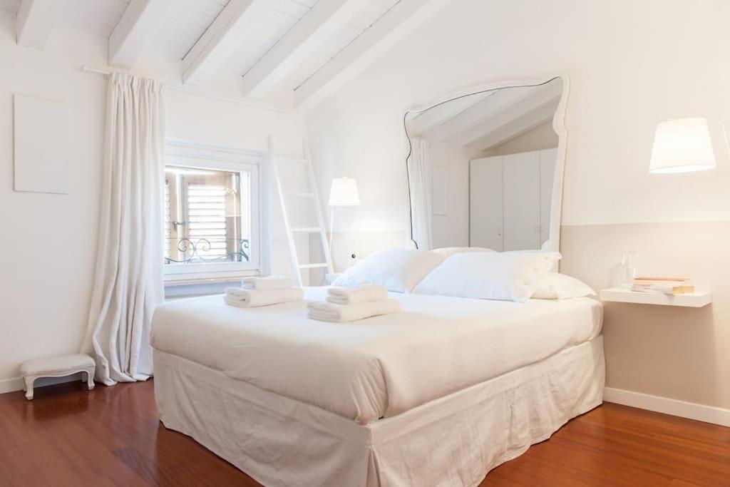 Di Tutto Punto In Centro A เวโรนา ภายนอก รูปภาพ